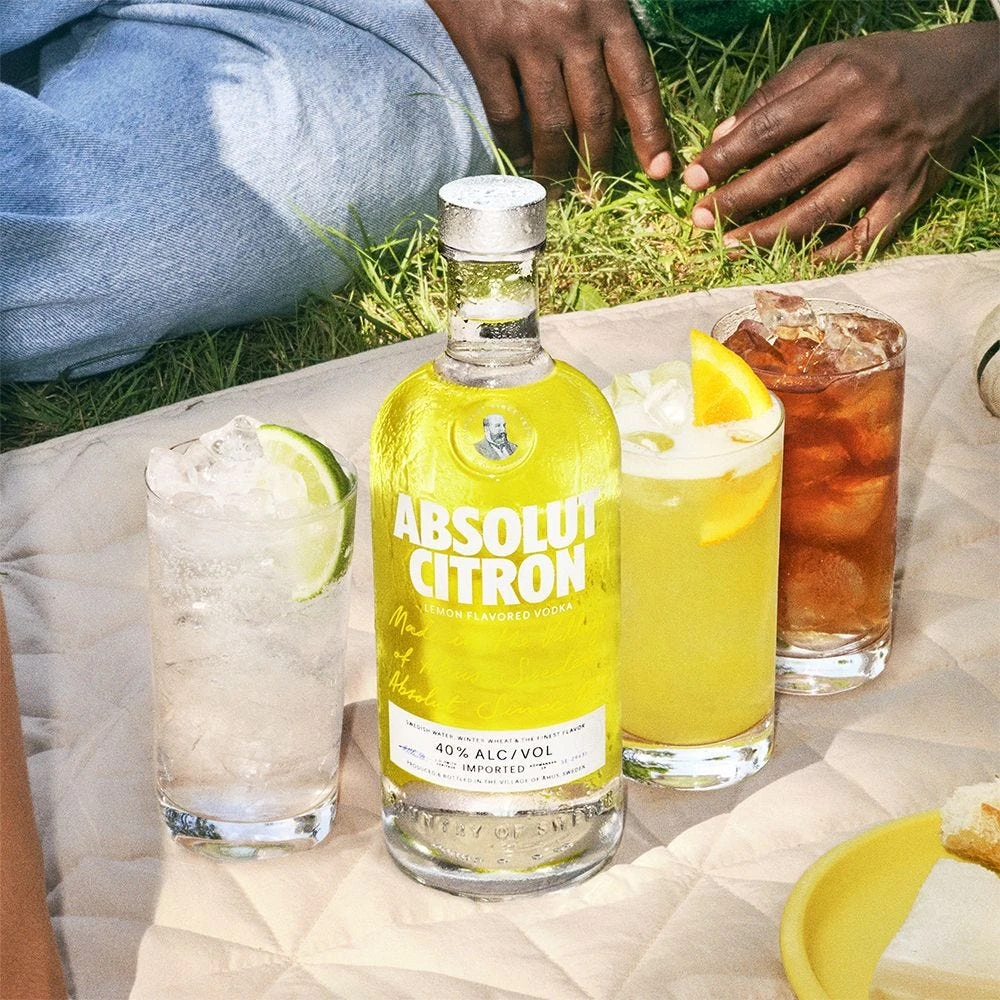 Absolut Citron Lemon Vodka 70cl 2 Absolut Citron Lemon Vodka 70cl - Image 2
