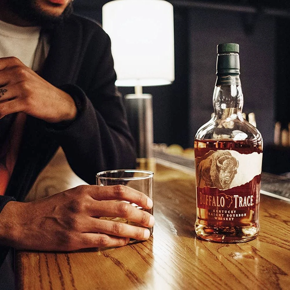 Buffalo Trace Bourbon 70cl 2 Buffalo Trace Bourbon 70cl - Image 2