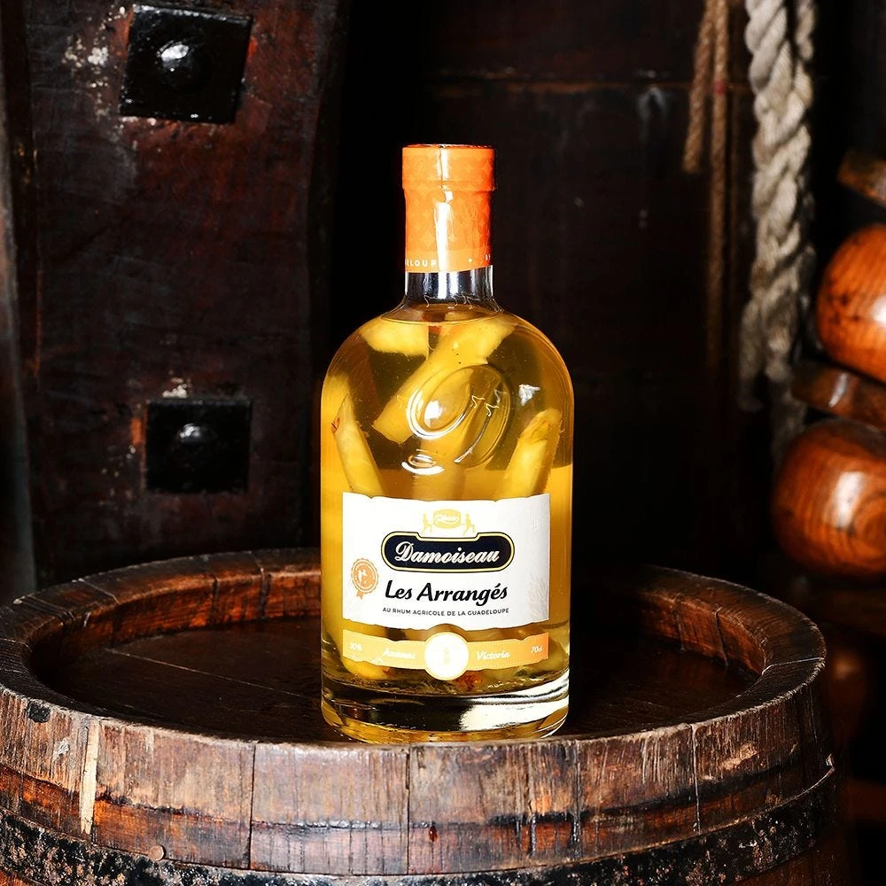 Damoiseau Les Arranges Pineapple & Vanilla Rhum Liquor 70cl 2 Damoiseau Les Arranges Pineapple & Vanilla Rhum Liquor 70cl - Image 2