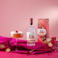 Edinburgh Gin Valentine's Edition 70cl -Best Liquor Shop edinburgh gin valentines edition lifestyle