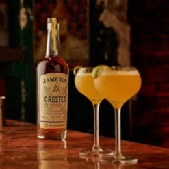 Jameson Crested Irish Whiskey 70cl -Best Liquor Shop jameson crested irish whiskey lifestyle6