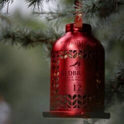 Redbreast 12 Year Whiskey 70cl Birdfeeder -Best Liquor Shop jameson redbreast 12 yr pure pot still irish whiskey 70c birdfeeder lifestyle2